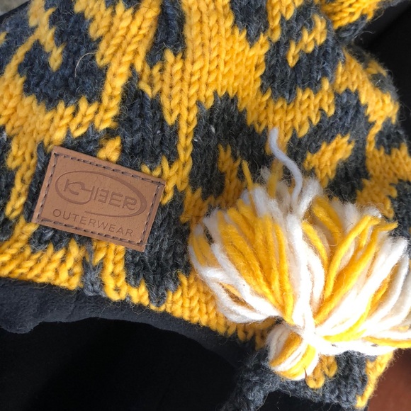 NWT!  Kyber Outerwear Wool Hat/Mitten Leopard Set - Picture 10 of 12